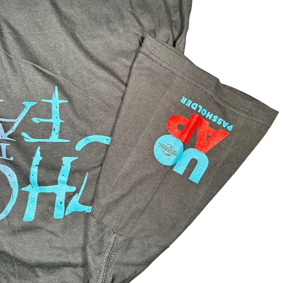 2023 Universal Studios Halloween Horror Nights Dueling Dragons UOAP Shirt XL - Picture 3 of 3